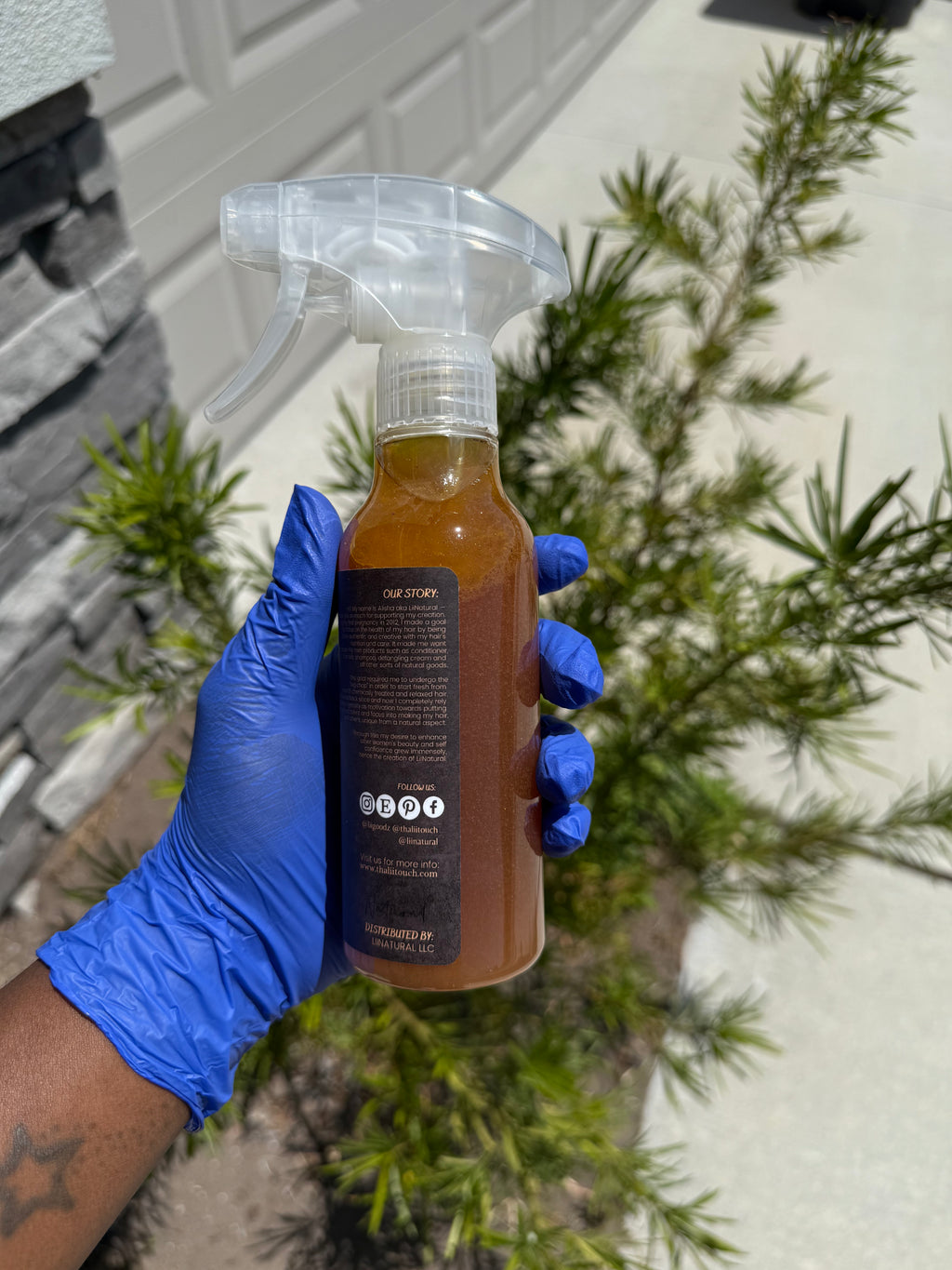 Rosemary & Clove Hair Growth Mist Vegan Formula with Essential Nutrients for Glowing Frizz Free Moisturized Hair 8 Fl Oz