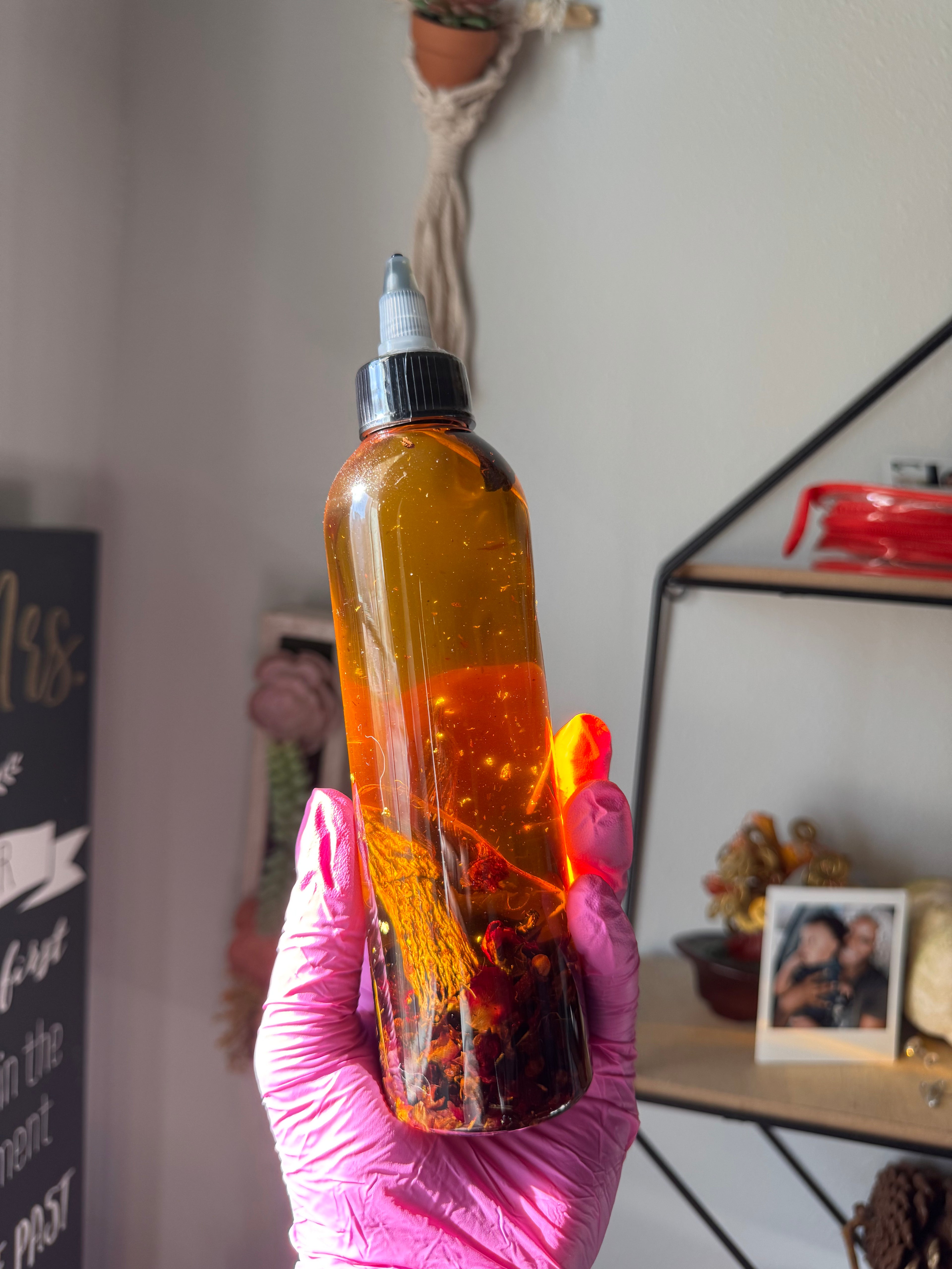 Linaturalz Golden Growth Hair Oil with Red Rose Petals & Cloves + Ayurvedic Herbs Infused