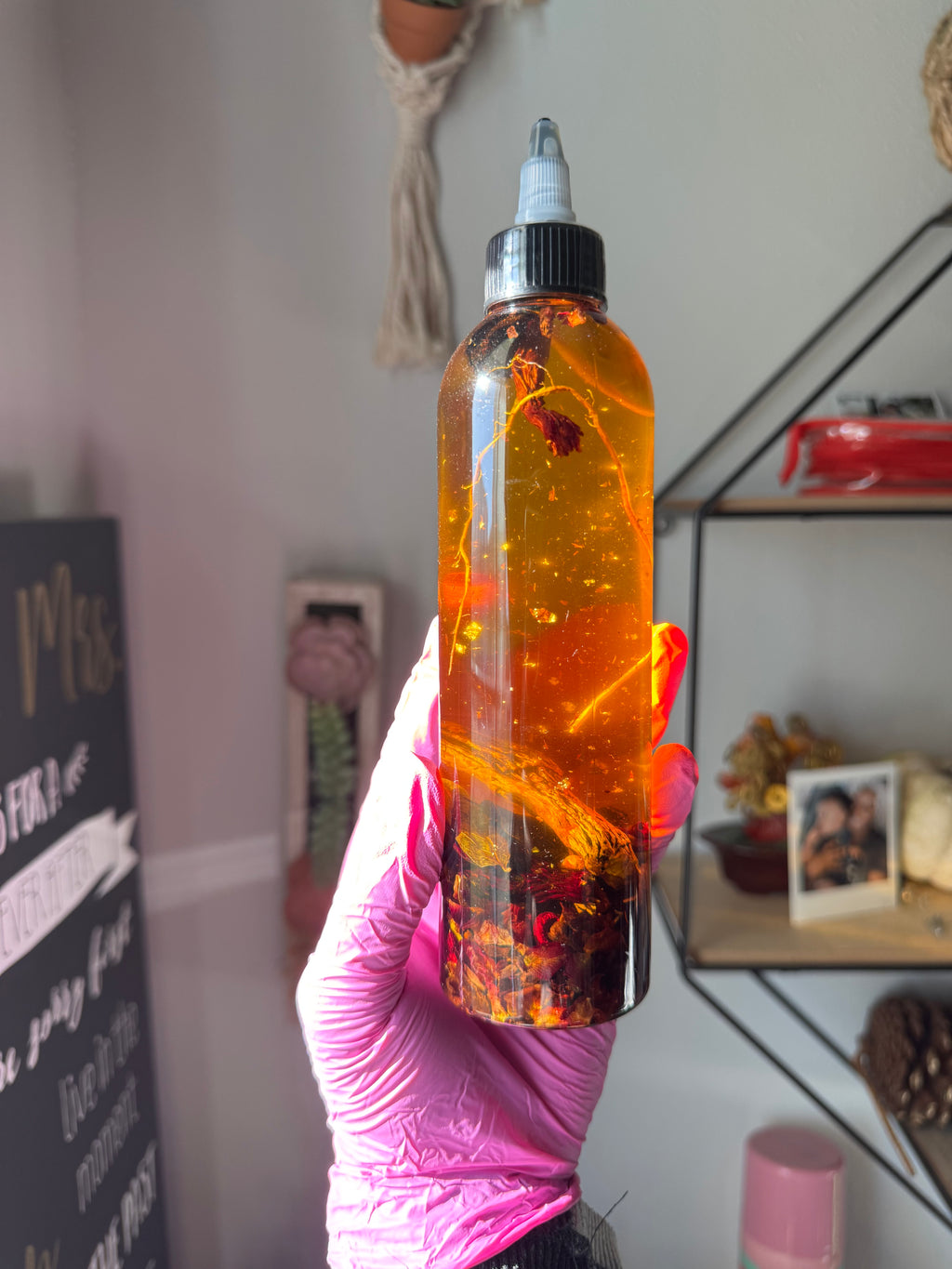 Linaturalz Golden Growth Hair Oil with Red Rose Petals & Cloves + Ayurvedic Herbs Infused