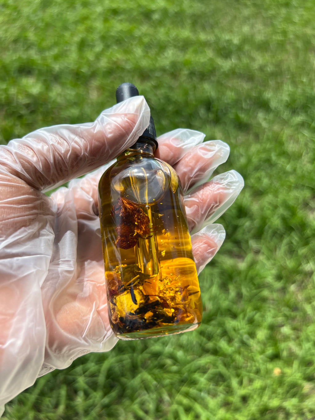 Golden Growth Hair Oil - Handmade Nourishing Moisturizer for Smooth & Hydrated Scalp - 2oz Bottle for Healthy Hair Care Routine