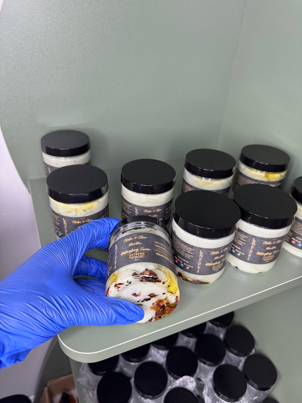 Golden Growth Chebe & Clove Pre-Poo Detangling Cream 6oz Haircare Moisturizer Before Shampoo Hair Treatment Mask Hydrating Repair for Type 4 Hair Moisture Daily